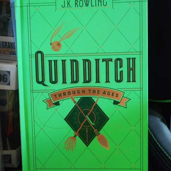 Hogwarts Library - Picture 4 of 10